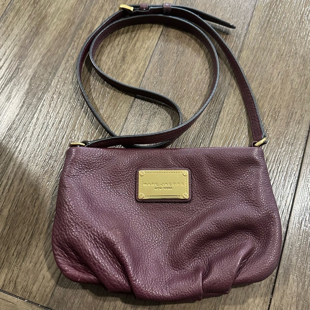 Marc Jacobs New York Crossbody in Plum EUC